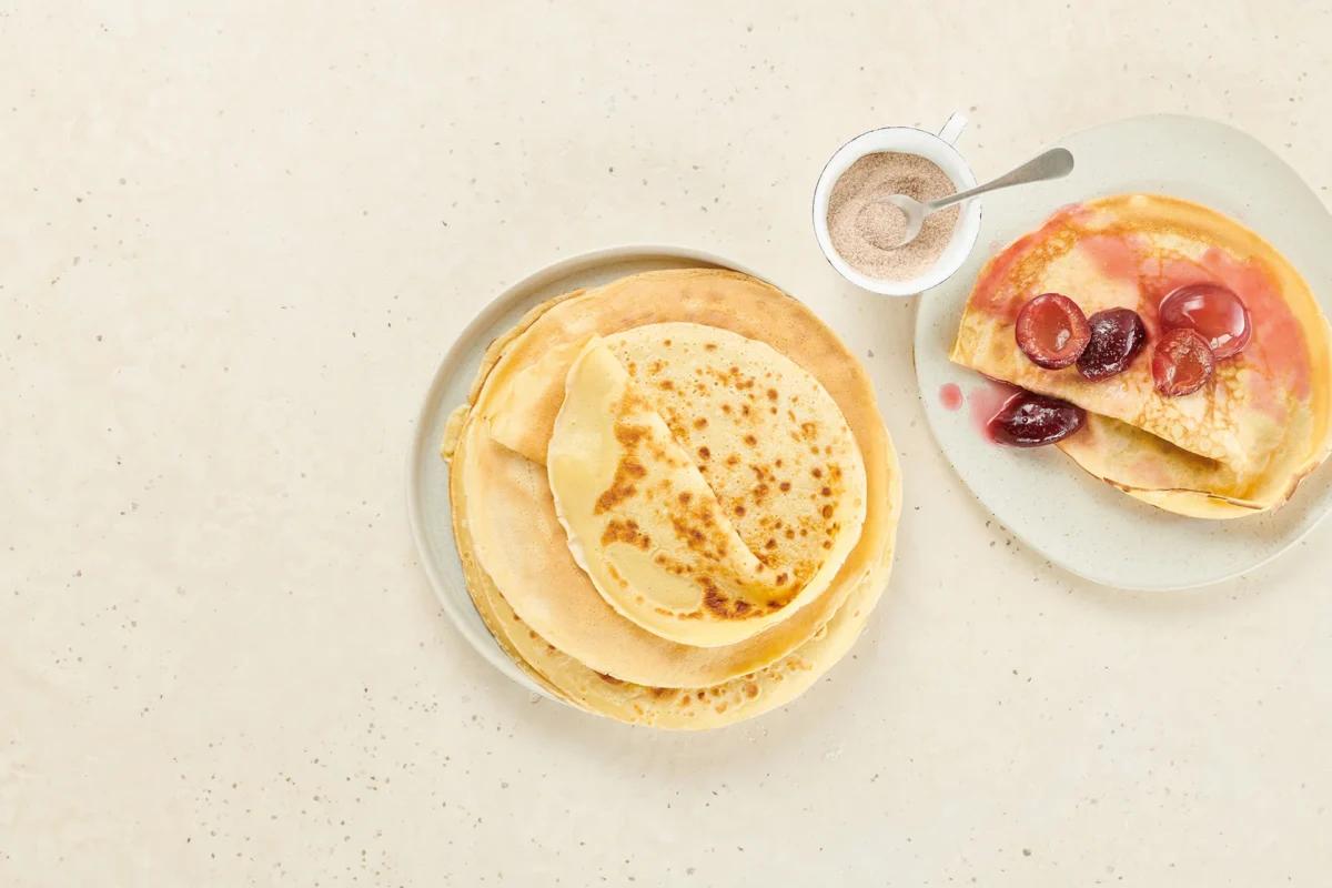 Omelette aus der Kategorie Getreide. Das fertige Gericht schön angerichtet und fotografiert aus Vogelperspektive (Food Fotografie). Serviervorschlag, Original Tiptopf Rezept, aus dem bekanntesten Kochbuch der Schweiz
